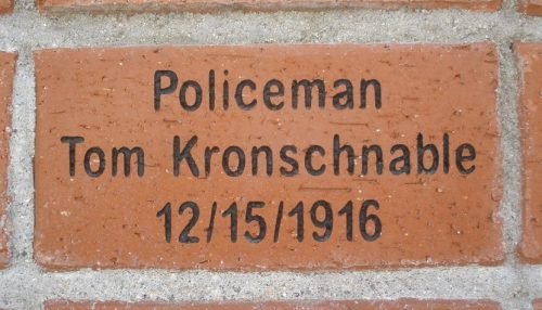 kronschnabel-brick 